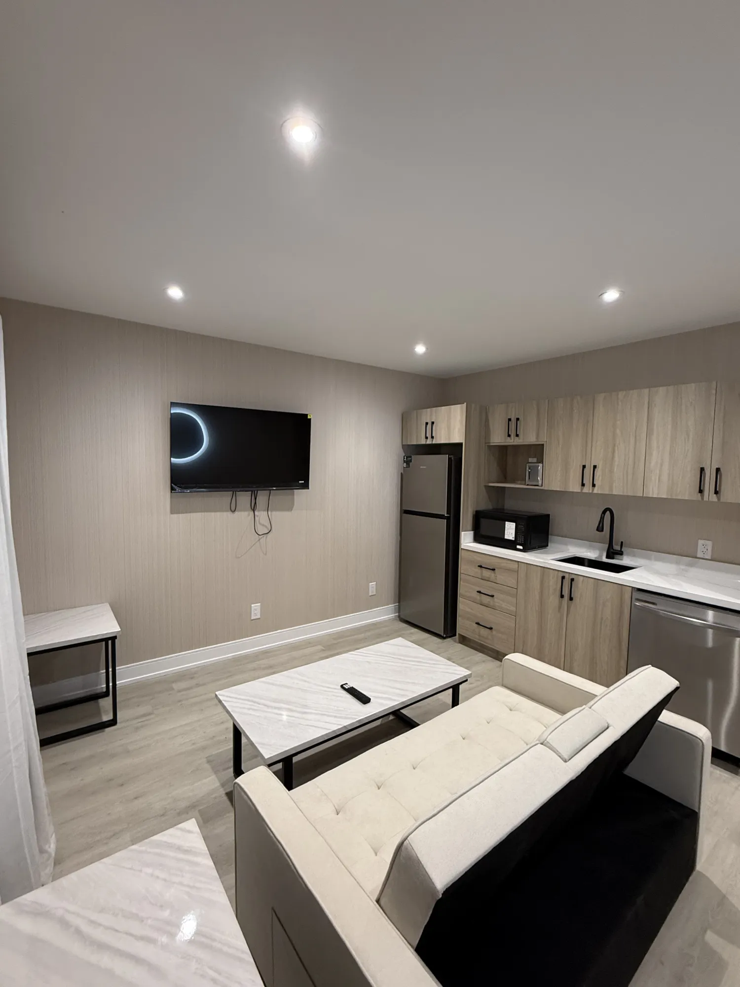 Friday and Saturday Room